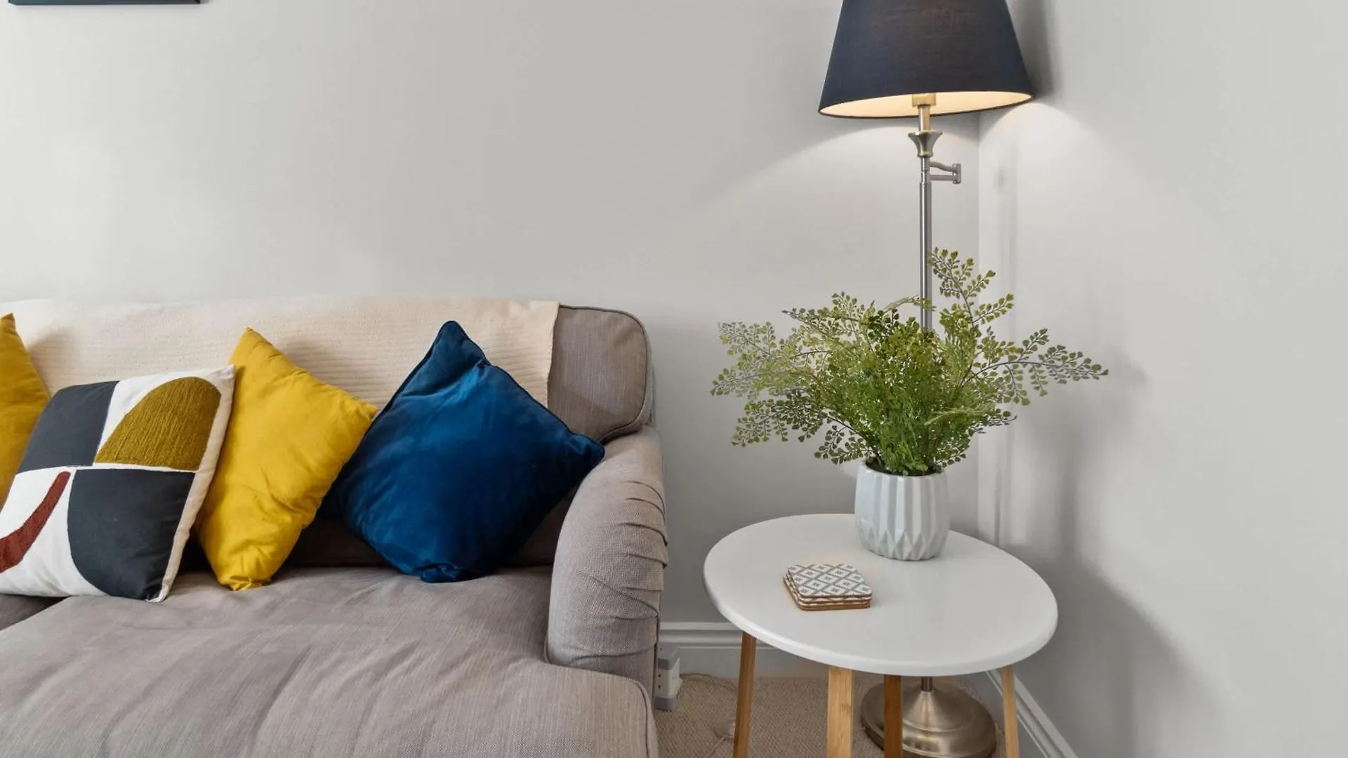 Free Parking Near Shelly Beach Holiday Home Exeter Apartment