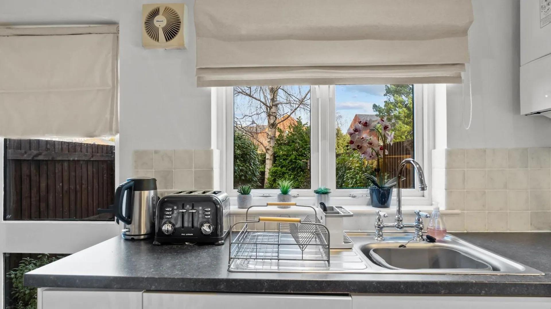 Free Parking Near Shelly Beach Holiday Home Exeter Apartment